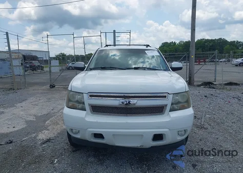 2007 Chevrolet Suburban 1500 Lt из США, поврежденный, VIN 1GNFK16337R269151